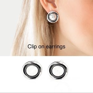 NWT PAPARAZZI Clip on Earrings
